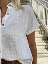 Load image into Gallery viewer, Indio Button Down Blouse
