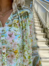 Load image into Gallery viewer, Spring Blossoms Blouse