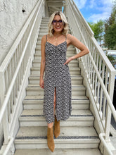 Load image into Gallery viewer, Floral Daze Midi Dress