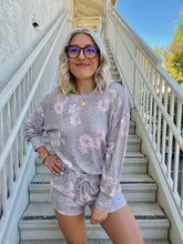 Load image into Gallery viewer, Izzie Floral Shorts