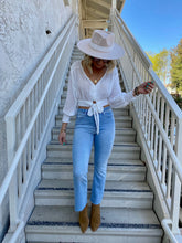 Load image into Gallery viewer, Forever Love Crop Blouse