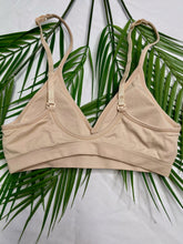Load image into Gallery viewer, Seamless V-Neck Bra in Nude