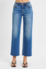 Load image into Gallery viewer, Cyn Clean Cut Denim
