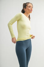 Load image into Gallery viewer, Sharon Long Sleeve in Yellow
