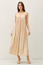 Load image into Gallery viewer, Charlie Maxi Dress
