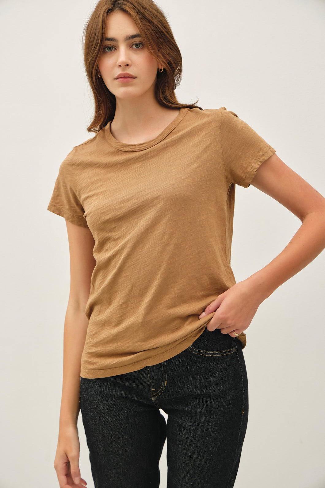 Austin Tee in Golden Brown
