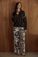 Load image into Gallery viewer, Fall Lovers Sweater
