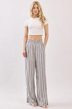 Load image into Gallery viewer, Ocean Breeze Flowy Pant
