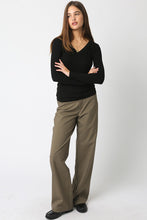 Load image into Gallery viewer, Olivia V-neck Long Sleeve
