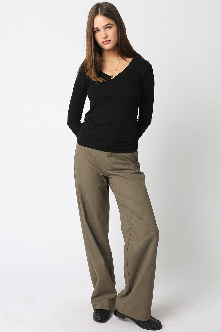 Olivia V-neck Long Sleeve