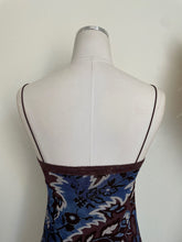 Load image into Gallery viewer, Fallin&#39; For You Midi Dress
