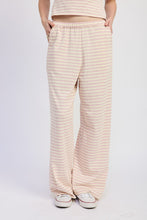 Load image into Gallery viewer, Weekend Lover Pant In Pink

