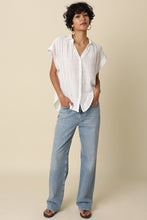 Load image into Gallery viewer, Hazel Linen Button Up
