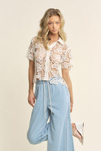 Load image into Gallery viewer, Amelia Lace Top
