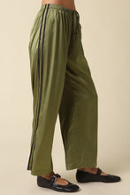 Load image into Gallery viewer, Meet Me In October Pant in Green

