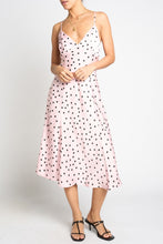 Load image into Gallery viewer, Summer kiss Midi Dress
