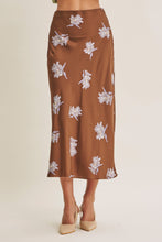 Load image into Gallery viewer, Petal Kiss Midi Skirt
