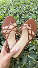 Load image into Gallery viewer, Wallet Sandal
