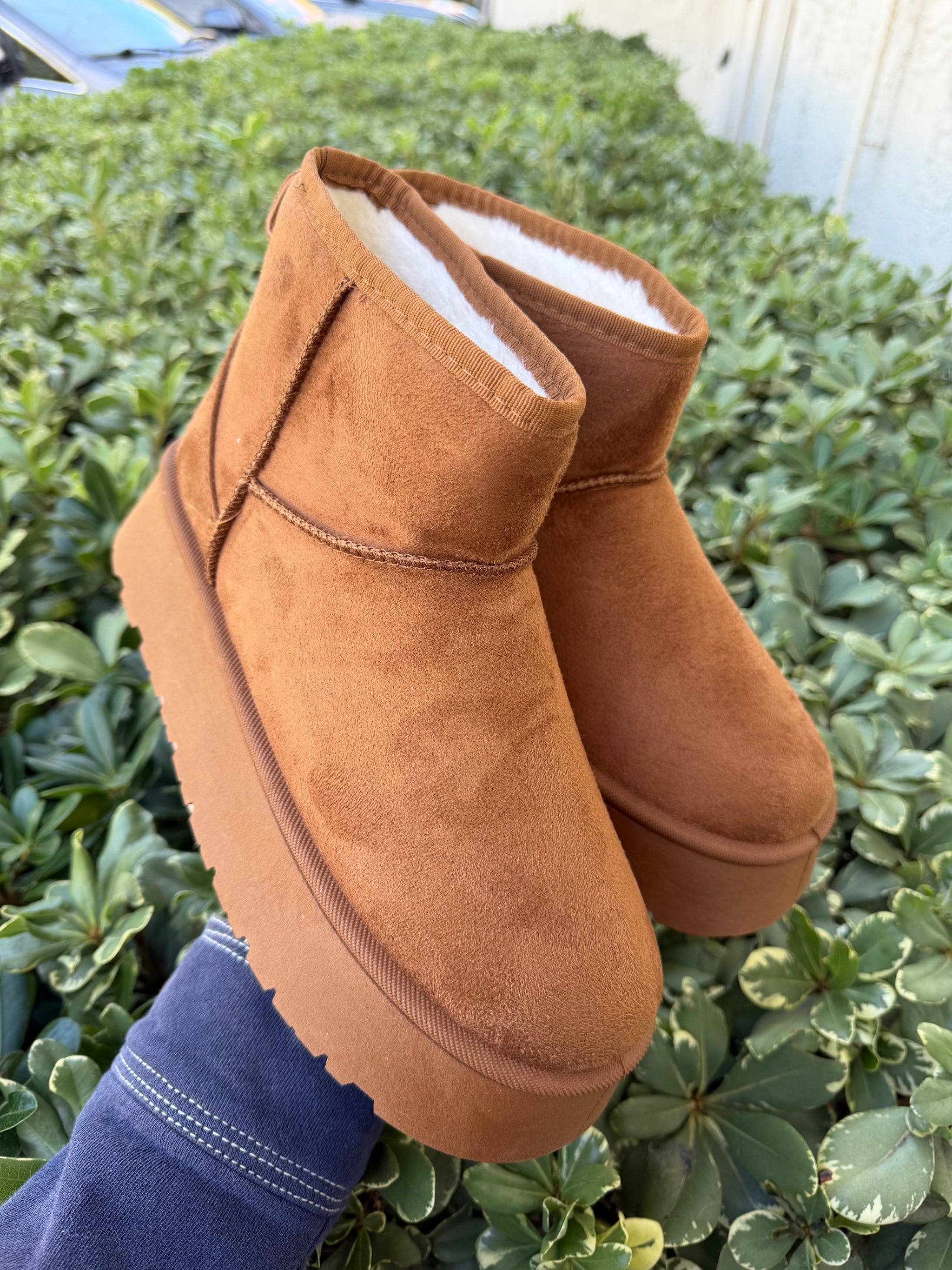 SHOES – Frenzy